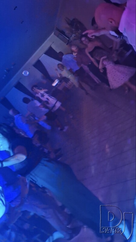 Oslava štyridsiatych narodenín - Úľany nad Žitavou... okres - Nové Zámky, na oslave v Úľanoch hral DJ MARK 